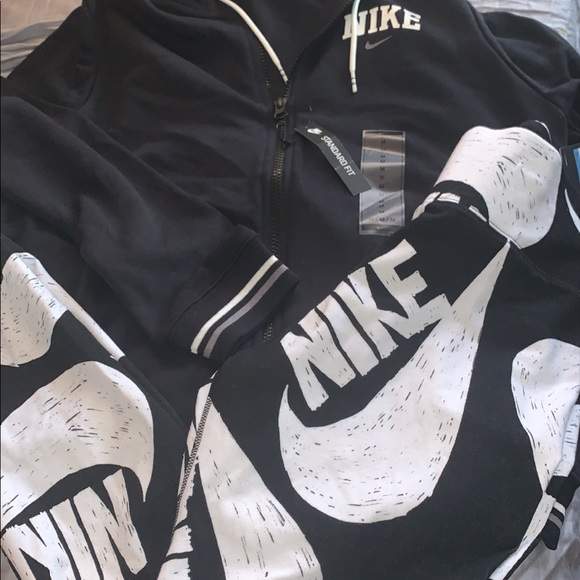 Ladies Nike Outfit Sz M - Picture 1 of 1
